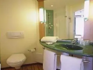 Jacquard Hotel 2*