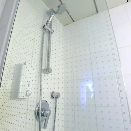 Jacquard Hotel Calais