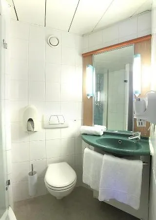 Jacquard Hotel 2*
