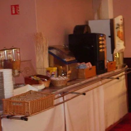 Jacquard Hotel 2*